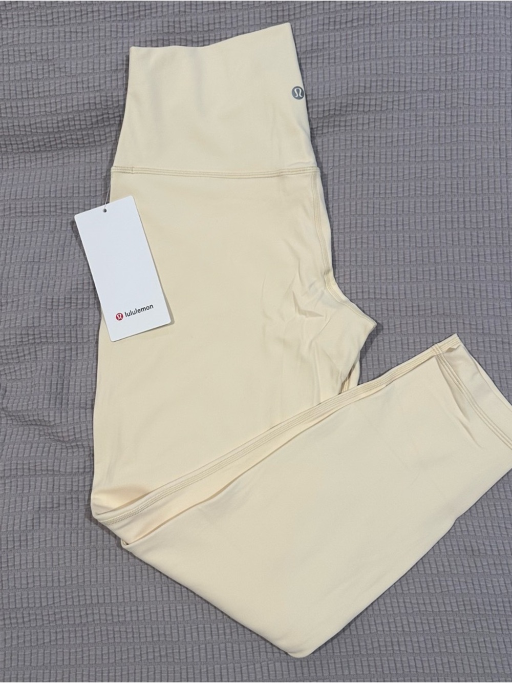 NWT 10 align 25” LULULEMON Nulu HIGH RISE LEGGINGS Butter Cream SIZE 10 LINED